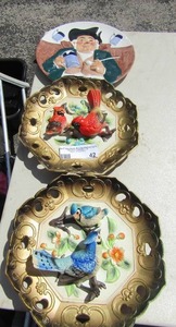lot 42 image: Napcoware blue bird and red bird wall plates qty 2, Irishman drinking beer dcor wall plate By DAVENPORT POTTERY  ENGLAND