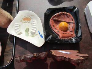 lot 80 image: Baseball ashtray , Encanto ash trey, 2 leaf design book ends