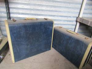 lot 95 image: 3 piece vintage samsonite blue and white suitcases