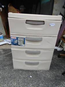 lot 5 image: 4 drawer plastic storage container, used in good condition 25 X18X35