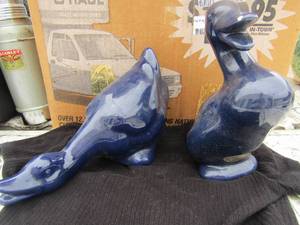 lot 175 image: American craftsman pottery ducks qty 2, great condition