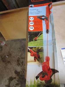 lot 5 image: Black and Decker 14 string trimmer electric, unknown working condition