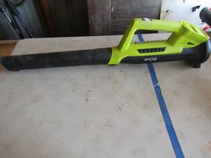 lot 28 image: Ryobi 18 Volt blower no battery, in good condition