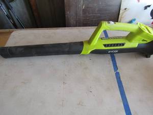 lot 29 image: Ryobi 18 Volt blower no battery, in good condition