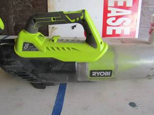 lot 43 image: Ryobi 8 amp jet fan, uses electric plug for operation