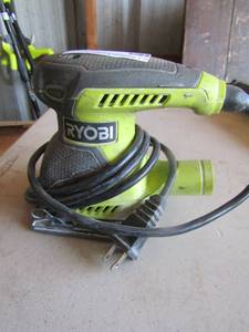 lot 45 image: Ryobi sander electric