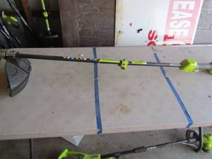 lot 72 image: Ryobi 40 Volt trimmer, RY- 40006VNM