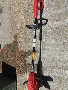 lot 177 image: Homelite 13 in. cut 120v string trimmer