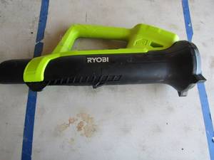 lot 191 image: Ryobi 18 volt blower