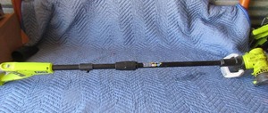 lot 198 image: Ryobi 13 in cut string trimmer