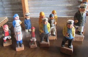 lot 23 image: BERMUDA  handmade wooden men sailers, some have pipes FOLK ART