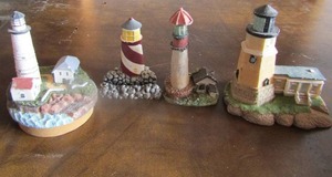 lot 25 image: 4 small lighthouses unknown name
