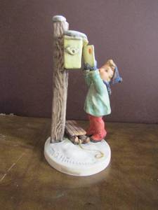 lot 40 image: Mj Hummel figurineALETTER TO SANTA  1957 made in W, Germany