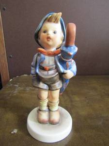 lot 42 image: Mj Hummel figurine Home from market 1948 made in W. Germany