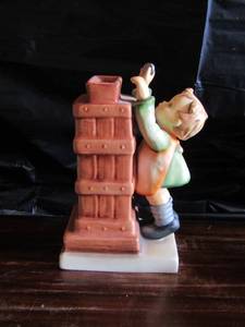 lot 147 image: Mj Hummel Little Thrifty  Piggy Bank   W. Germany