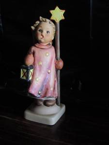 lot 151 image: Mj Hummel #343 Christmas Song -  W. Germany