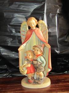 lot 154 image: Mj Hummel  HEAVENLY PROTECTION # 88 W. Germany