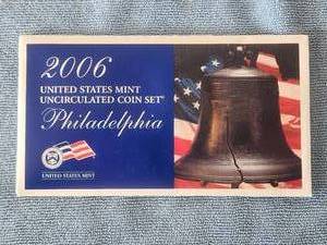 lot 71 image: 2006 United States Mint Uncirculated Coin Set - Philadelphia