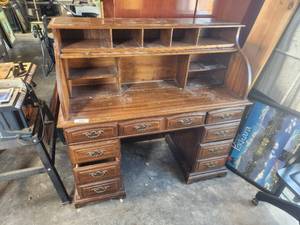 lot 200 image: Rolltop desk