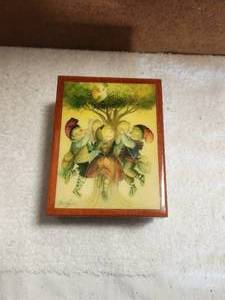 lot 18 image: Vintage - Reuge music box jewelry box