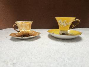 lot 57 image: Vintage tea-coffee cups