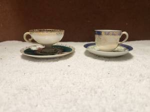 lot 61 image: Vintage tea-coffee cups