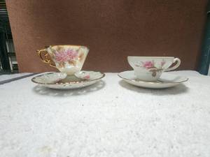 lot 63 image: Vintage tea-coffee cups