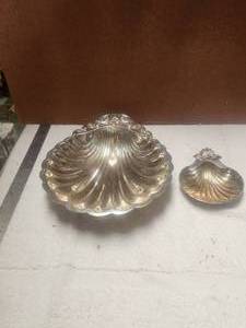 lot 58 image: Selection of 2 shell trinket-candy dishes - R.F. Inc. and F.B. Rogers Silver Co.