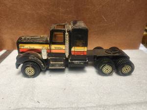 lot 99 image: Tonka Truck