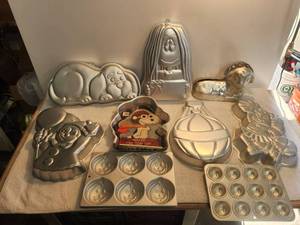lot 52 image: Selection of character Cake pans