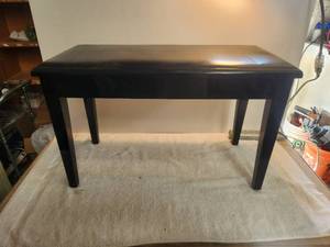 lot 91 image: Padded Piano bench