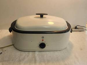 lot 129 image: GE roaster oven
