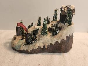 lot 132 image: Twilight Slopers decor