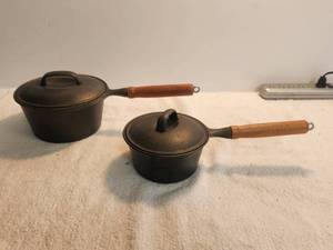 lot 139 image: Selection of 2 cast sauce pans