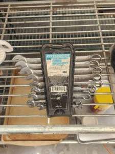 lot 142 image: Pittsburgh 9 piece SAE combo wrench set