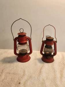 lot 147 image: Pair of vintage Dietz lamps