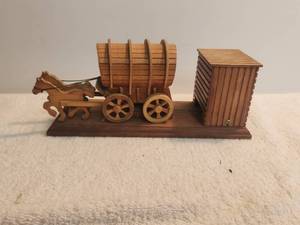 lot 222 image: Vintage wooden stagecoach music box