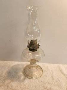 lot 230 image: Vintage oil lamp