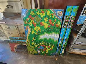 lot 208 image: Thomas the Train play table