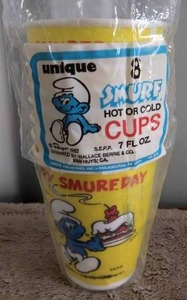 lot 10 image: Vintage set of 8 hotcold Smurf Cups