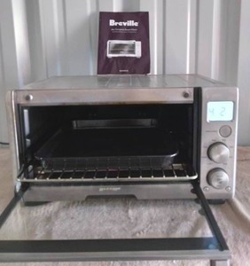 lot 74 image: Breville Toaster Over BOV650XL--Works Perfectly