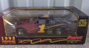 lot 112 image: Snapon Racing 124 Scale Die Car--1995--1st in Series