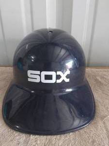 lot 142 image: Vintage White Sox MLB Souvenir Helmet