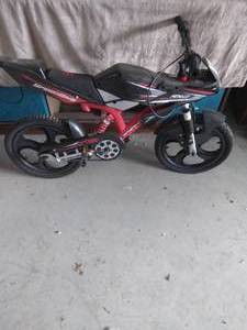 lot 148 image: Childs Motorcycle Speed Bike Bicycle--Tires need air