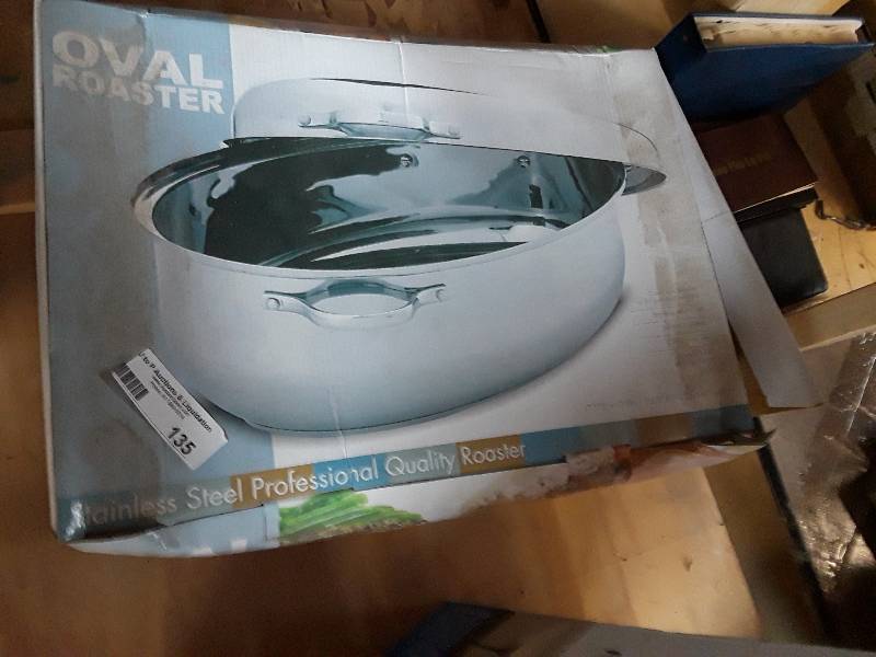 lot 135 image: 12 qt. oval roaster...