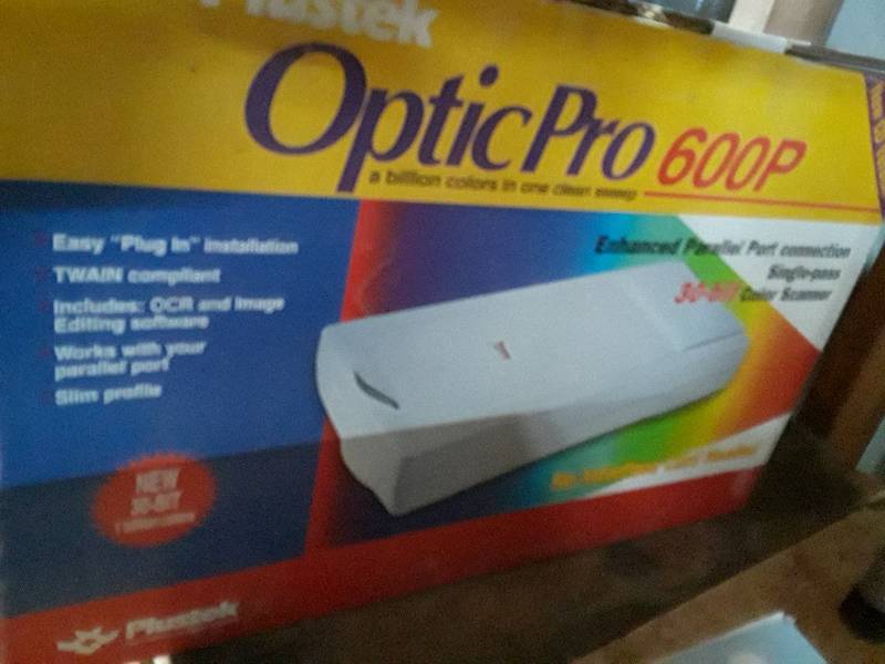 lot 132 image: Optic pro 600p 30 bit color scanner...