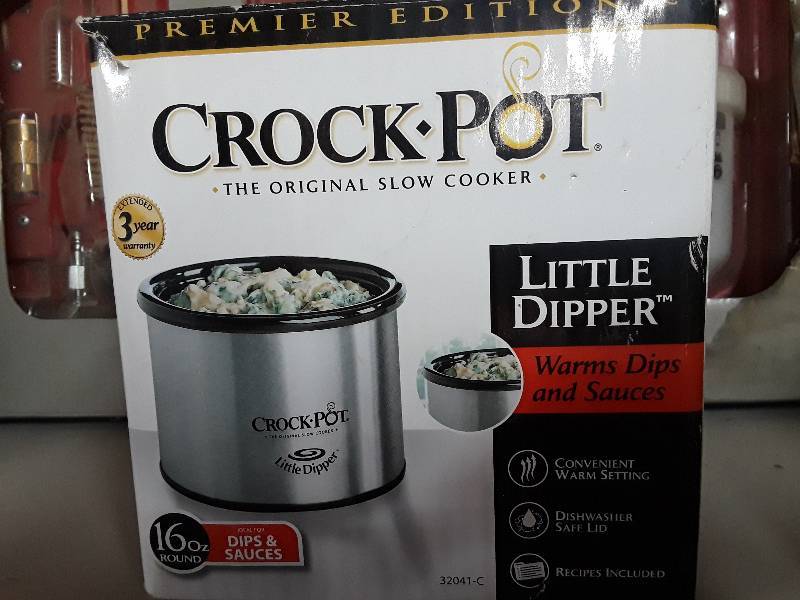 lot 113 image: Crockpot little dipper 16 oz....