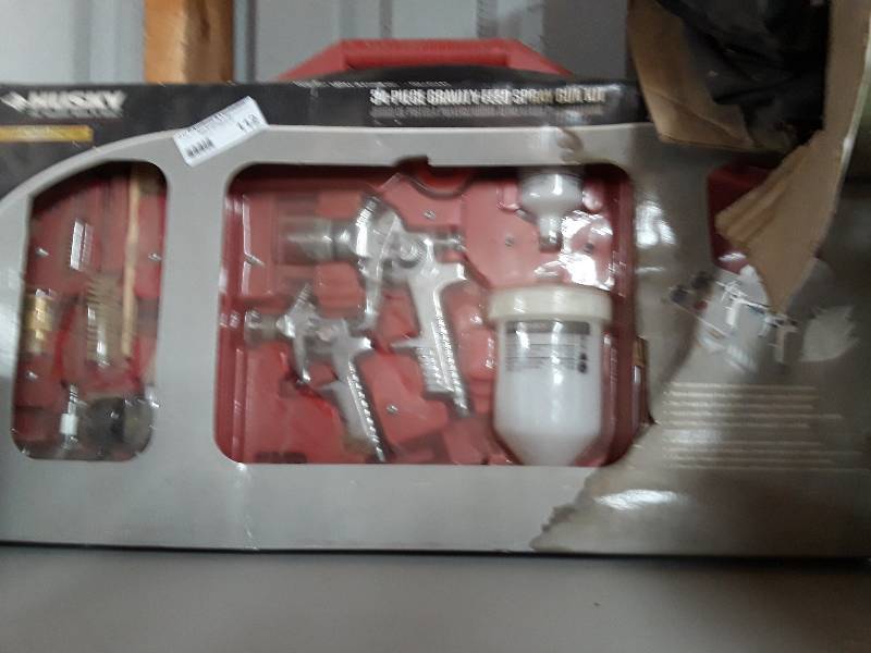 lot 112 image: Husky 34 piece gravity feed spay gu...
