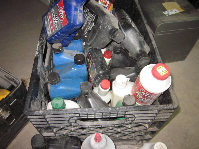 lot 76 image: Misc. oil, transmission fluid brake...