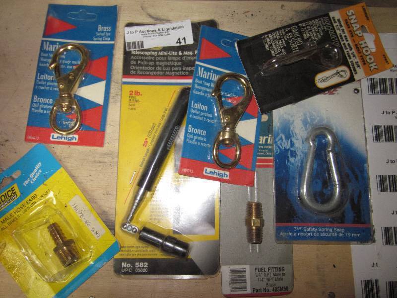 lot 41 image: Telescoping mini light 3 mask. Pick...